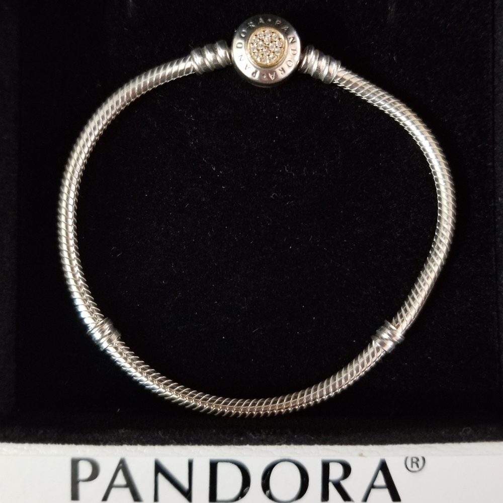 100% Authentic Pandora Bracelet 💝💝